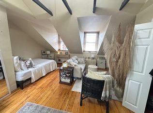 32 Irving St #PENTHOUSE 4, Boston, MA 02114