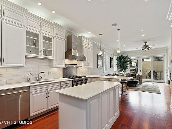 5th image of 2514 N Marshfield Ave