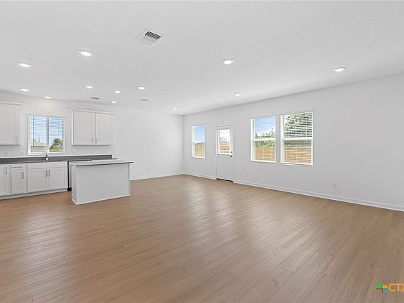 4th image of 1513 Sky Vista Dr