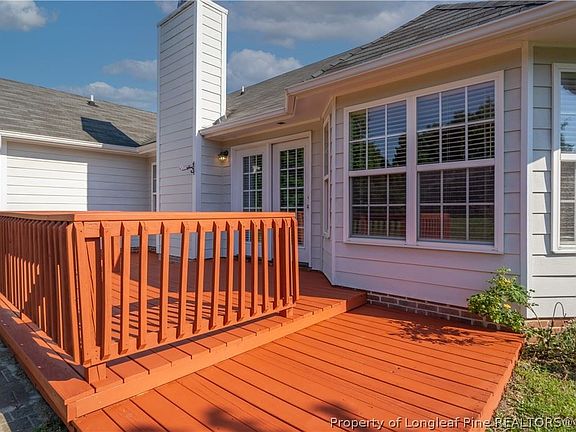 5th image of 279 Walden Green Dr