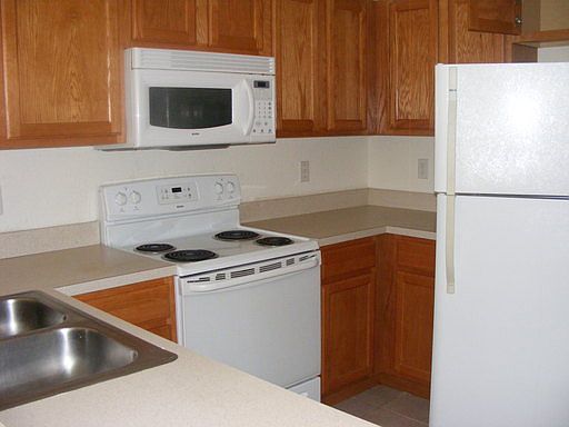 3rd image of 802 Grand Hwy