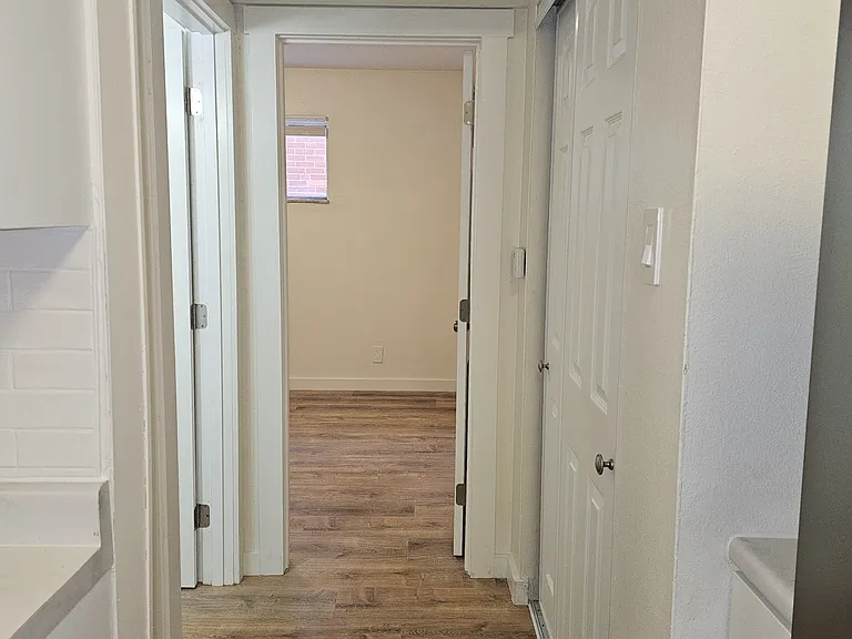 4407 Chippewa St #C — Photo 12