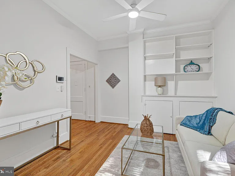3039 Macomb St NW #16 — Photo 6