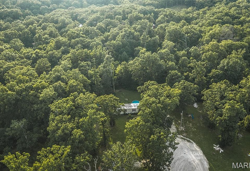 2nd image of 23040 Abrolat Rd