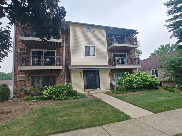 2713 Northcreek Dr #2204, Woodridge, IL 60517
