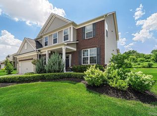 2162 Findley Cir, Lake Orion, MI 48360