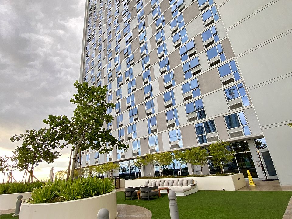 1st image of 988 Halekauwila St #3910