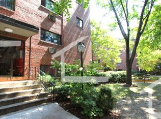 20 Riverside St APT 2-7, Watertown, MA 02472