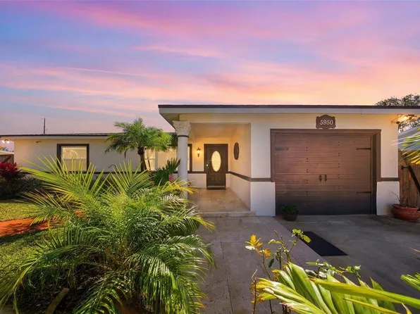 5950 49th Ave N, Kenneth City, FL 33709