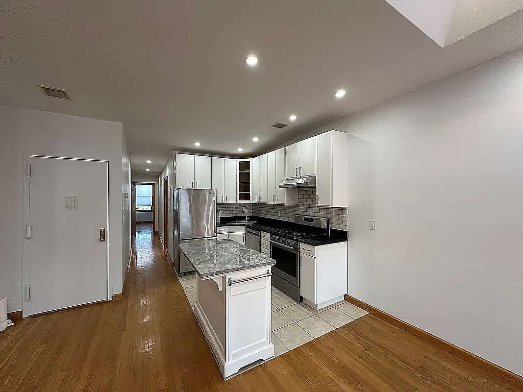 35-45 32nd Street — Photo 1