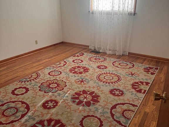 4th image of 528 Browns Ferry Rd