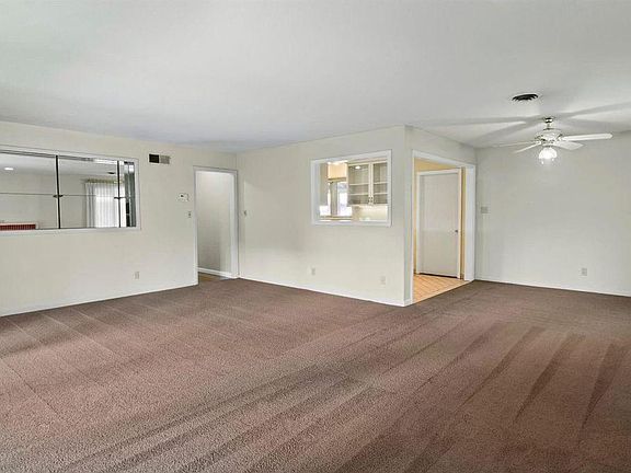 4th image of 206 S Sunset Dr