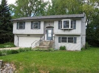 6N158 Ramona Ln, St Charles, IL