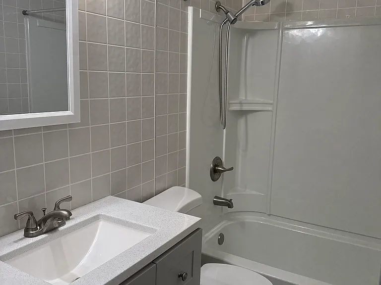 2224 Villa Ave — Photo 7