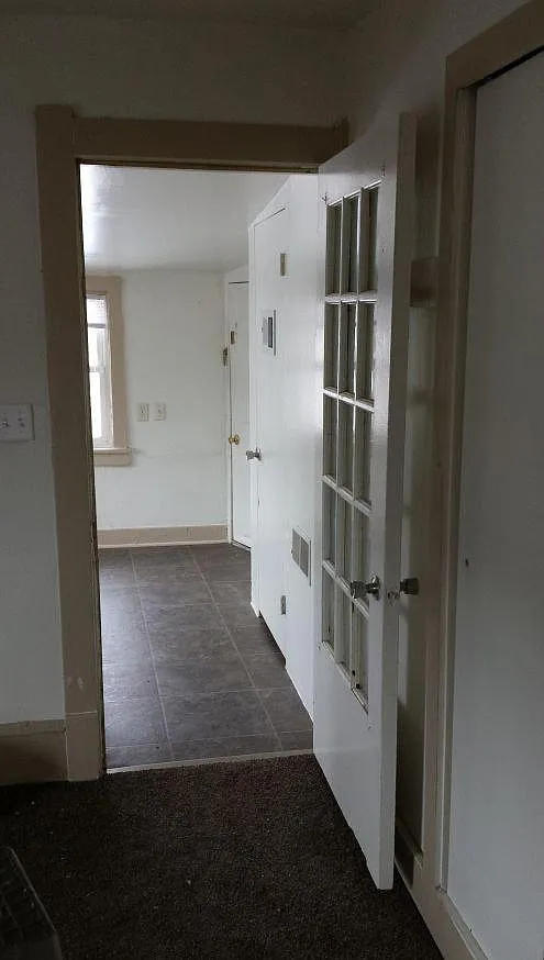 2 bed, 900 sqft, $1,095 — Photo 2