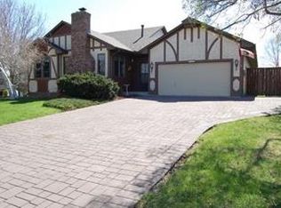 9131 Lanewood Ct N, Maple Grove, MN 55369