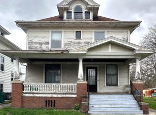 144 Sumner St, Galesburg, IL 61401