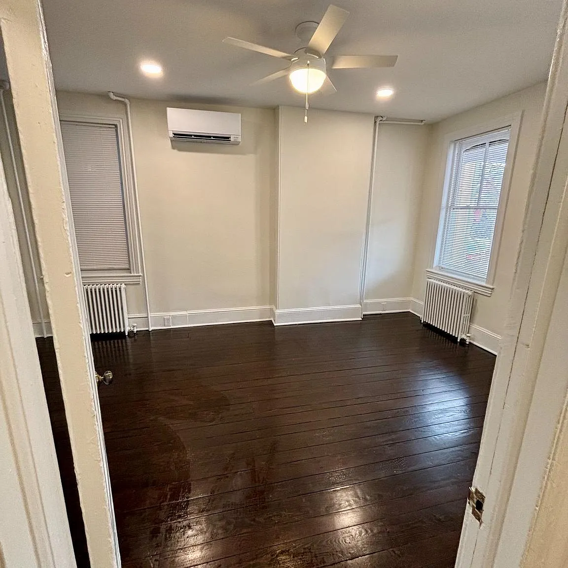 1 bed, 1000 sqft, $2,200 — Photo 3
