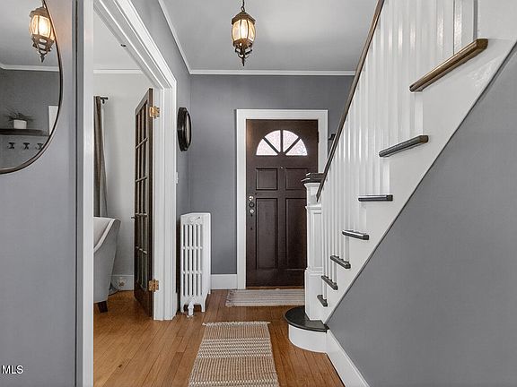 4th image of 62 Chapman Street