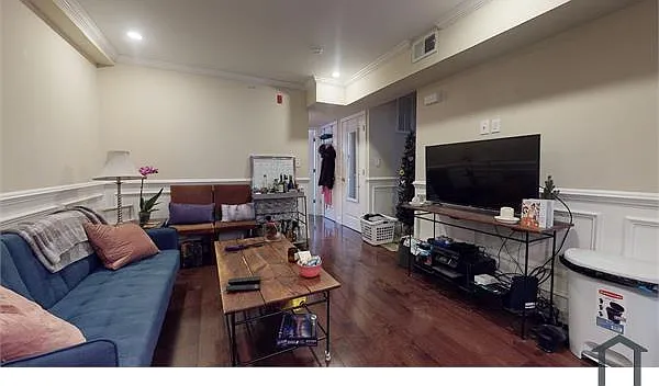 2 bed, 1000 sqft, $2,350 — Photo 3