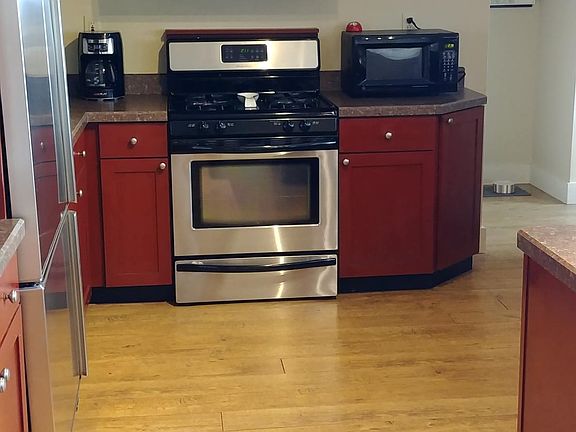 5th image of 336 Old Ballston Ave