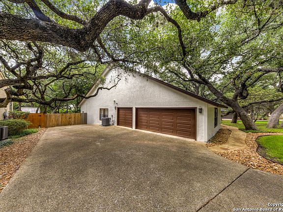 3rd image of 13914 N Port Bluff