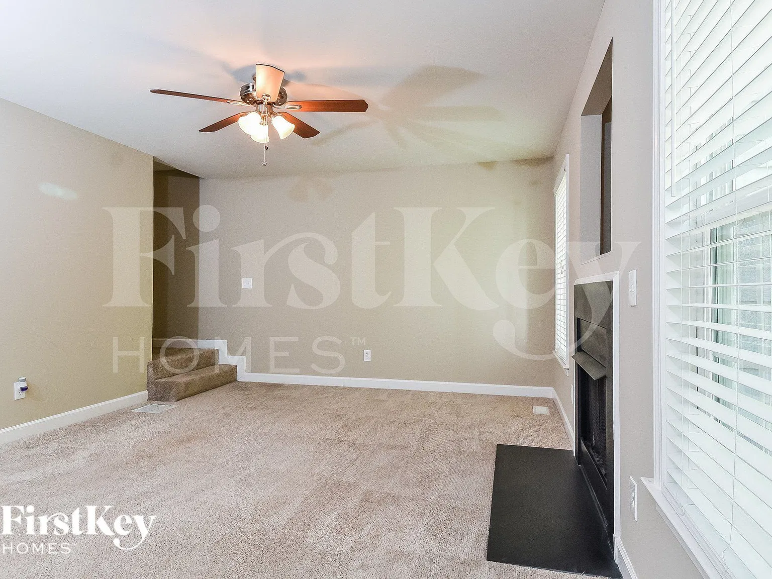 3 bed, 2.5 bath, 1458 sqft, $2,180 — Photo 4