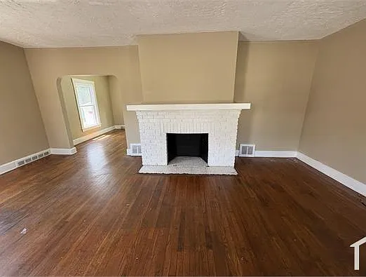 3 bed, $1,495 — Photo 2