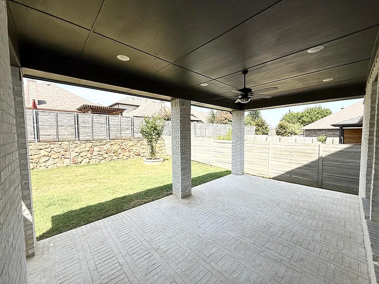 1712 Homestead Way — Photo 38