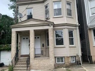 816 Hunterdon St, Newark, NJ 07112