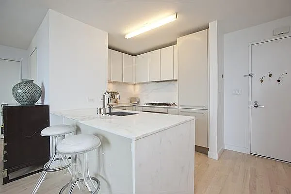 Sold by Platinum Properties | media 25