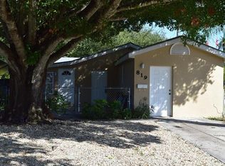 819 32nd St W, Bradenton, FL 34205