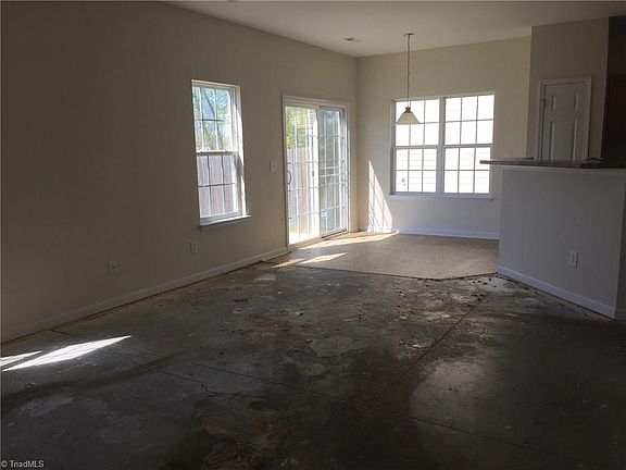5th image of 1011 Brushy Fork Dr
