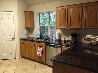 35 Barn Lantern Pl, Spring, TX 77382