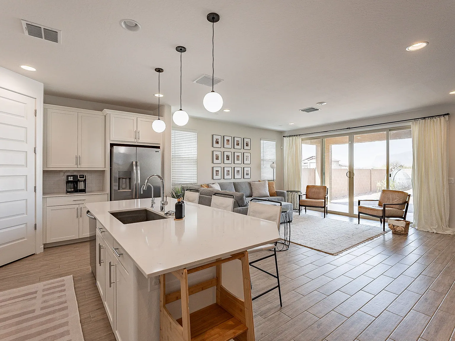 4 bed, 1970 sqft, $6,000 — Photo 3