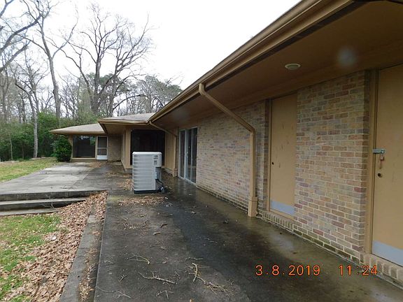 4th image of 1604 Mustang Dr