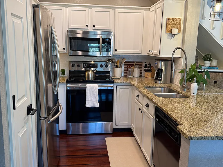 3040 W Prentice Ave #C — Photo 3