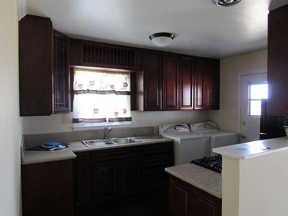 3rd image of 701 Patricia St