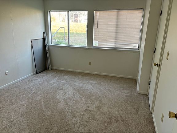 5th image of 6231 Lincolnshire Ct SE APT 13