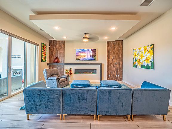 4th image of 975 Selway River Pl
