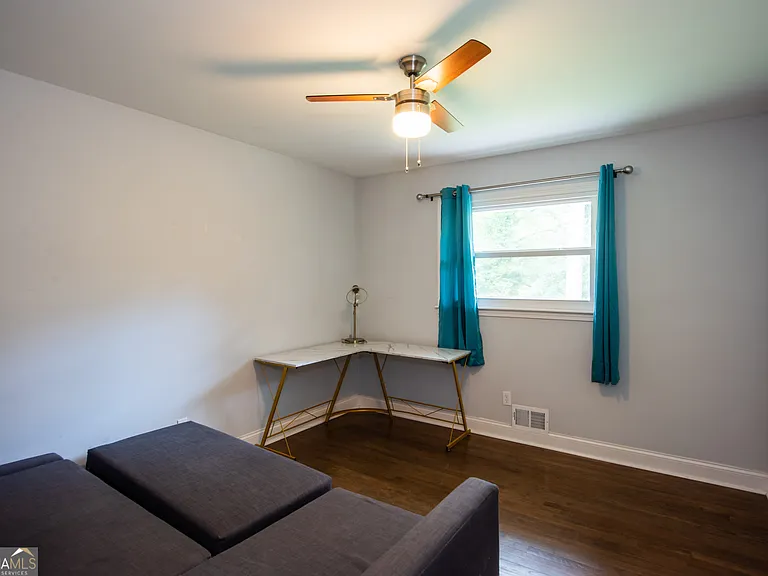 2752 Arrowood Dr #UPSTAIRS — Photo 18