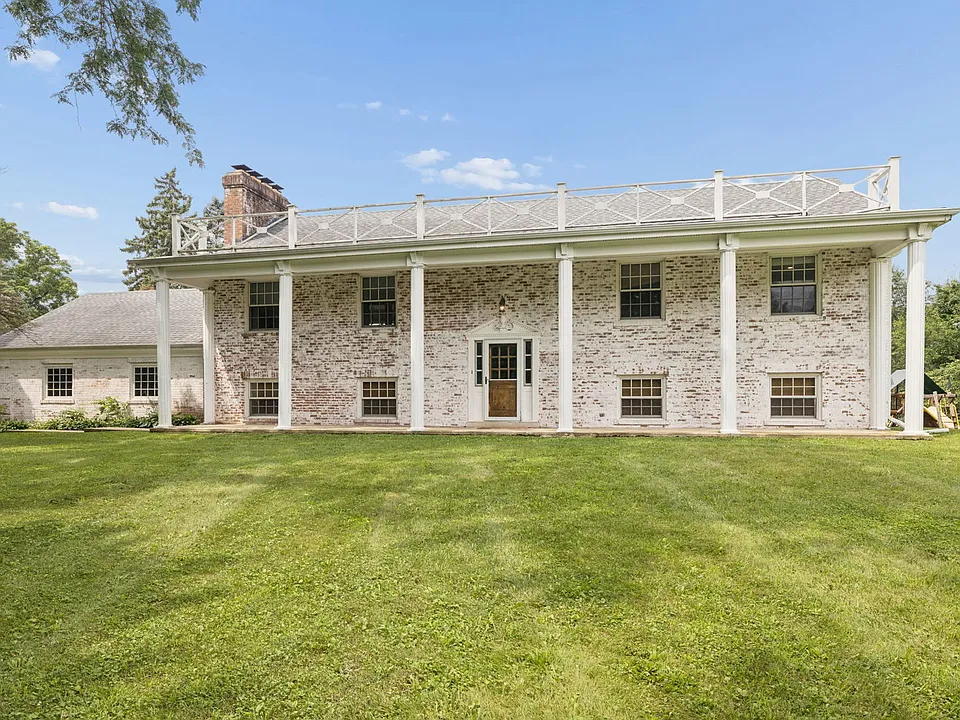 1N480 Indian Knoll Rd