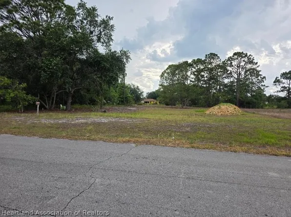 3027 Oleander Dr, Lake Placid, FL 33852