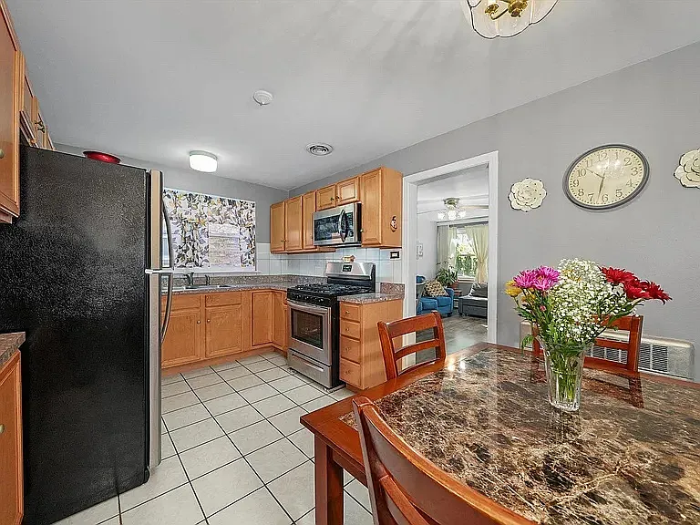 2712 W Balmoral Ave #1E — Photo 3