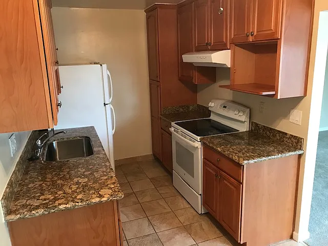 580 Columbia Ave — Photo 4