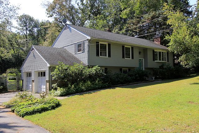 1st image of 18 Lake Dr