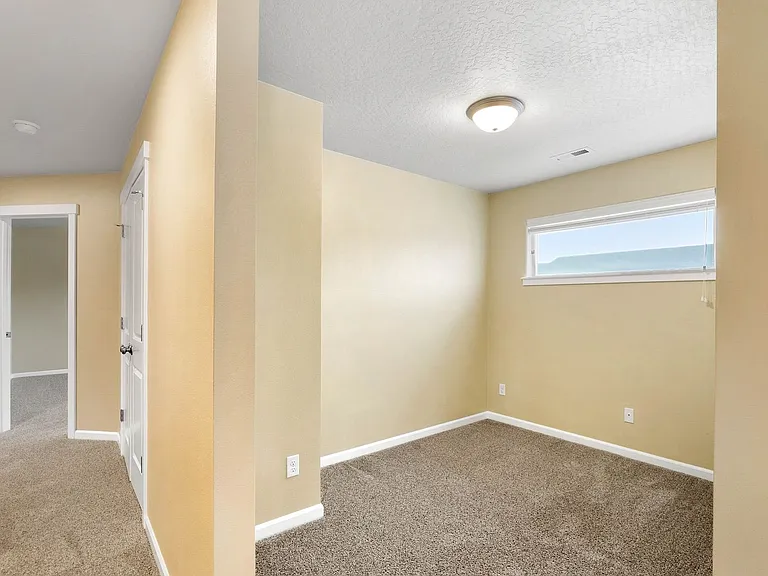 2121 N Country Vista Blvd — Photo 4
