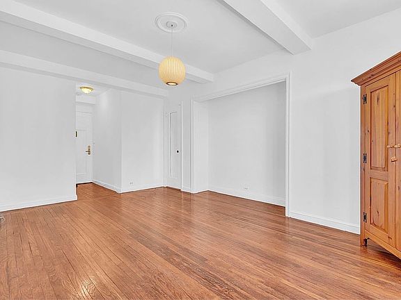 2nd image of 25 Tudor City Pl APT 1622