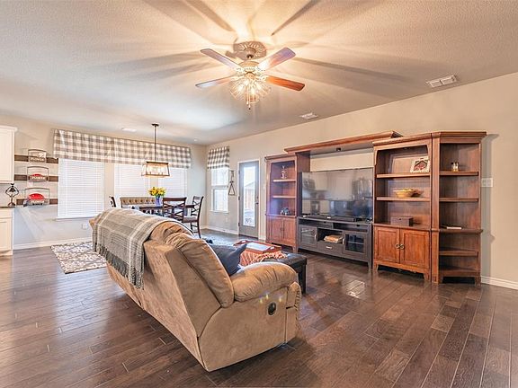 5th image of 11833 Tuscarora Dr