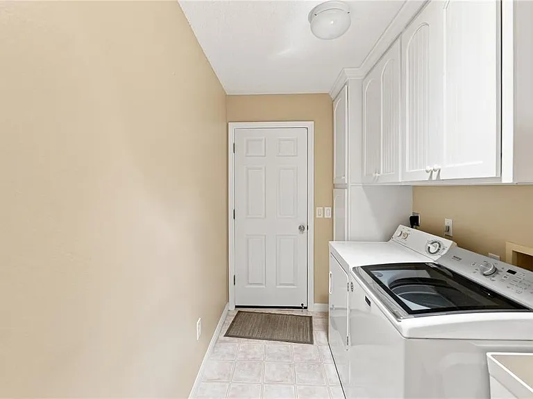 1304 De La Garza Pl — Photo 20